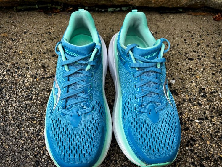 Saucony Ride 17 giày hỗ trợ ổn định