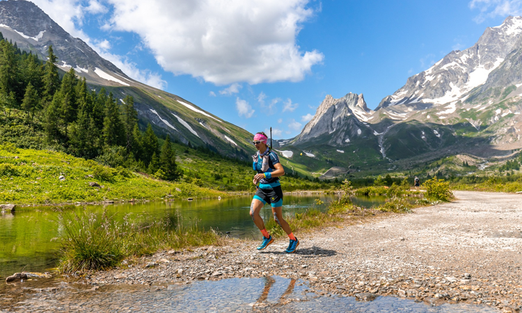 Nạp năng lượng trong khi chạy trail