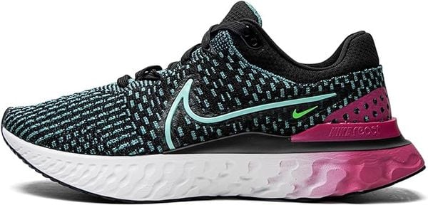 Giày chạy bộ nữ Nike tốt nhất cho sự ổn định: Nike React Infinity Run Flyknit 3