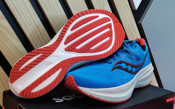 Saucony Triumph 20 rất êm, thoáng và nhẹ. Phù hợp cho chạy hàng ngày, chạy bền, chạy nhẹ nhàng