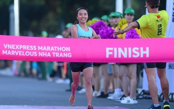 VnExpress Marathon Nha Trang là giải đấu có cung đường ven biển dài và đẹp bậc nhất hiện nay.