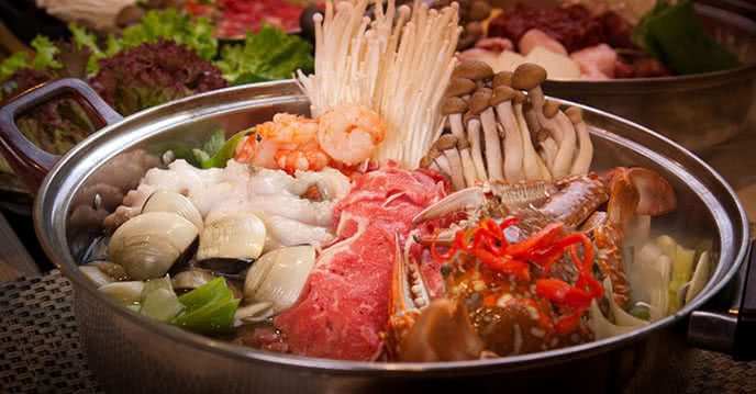 Top 5 nhà hàng buffet lẩu nướng ngon nhất ở Royal City ảnh 3