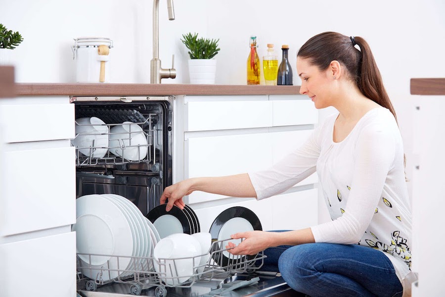 nước làm bóng máy rửa bát có đắt không