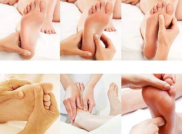 Massage bấm huyệt hay xoa bóp bấm huyệt là một phương pháp trị liệu kỹ thuật thay thế y học hiện đại. Khi tác động vào các huyệt, kinh lạc có thể loại bỏ được ngoại tà, điều hòa dinh vệ, thông kinh hoạt lạc và góp phần điều hòa các chức năng tạng phủ được thực hiện bằng tay, khuỷu tay hoặc bằng các thiết bị khác nhau.