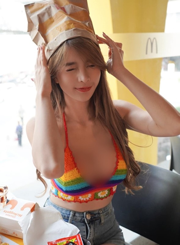 Hot girl xinh dep dien mot len moc khoe body “cuc chay” mua he-Hinh-3