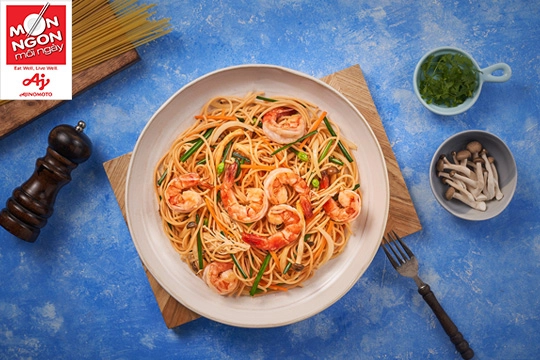 Mì spaghetti xào tôm nấm