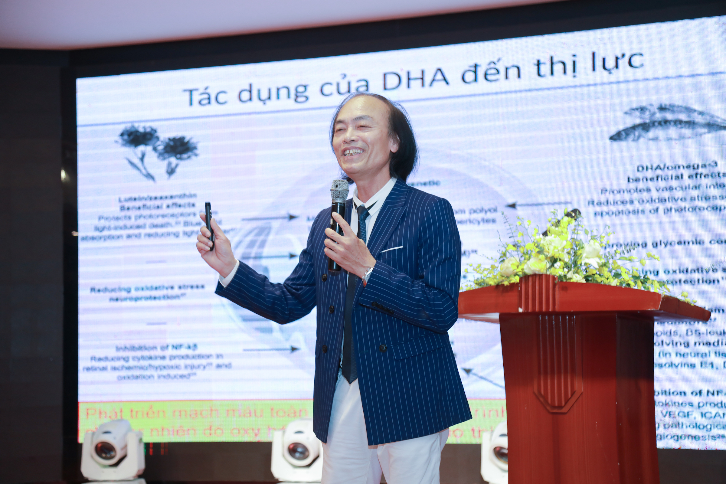 PGS. TS. TTUT Nguyễn Tiến Dũng chia sẻ về vai trò của DHA với sự phát triển của trẻ sơ sinh và trẻ nhỏ. Ảnh: Sabina