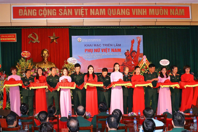 ton-vinh-va-ghi-nhan-dong-gop-cua-phu-nu